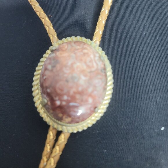 Vintage Western Style Bolo Tie Agate Stone Rhodochrosite Gemstone Cabochon Bezel - Picture 3 of 8